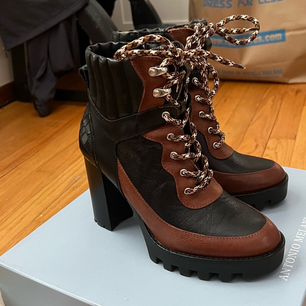 Brown and black heel boot with cute shoe laces!